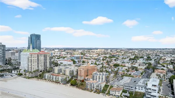$630,000 | 907 East Ocean Boulevard, Long Beach, CA 90802