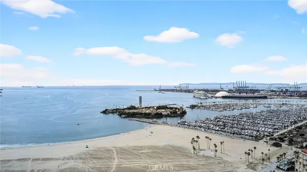 $630,000 | 907 East Ocean Boulevard, Long Beach, CA 90802