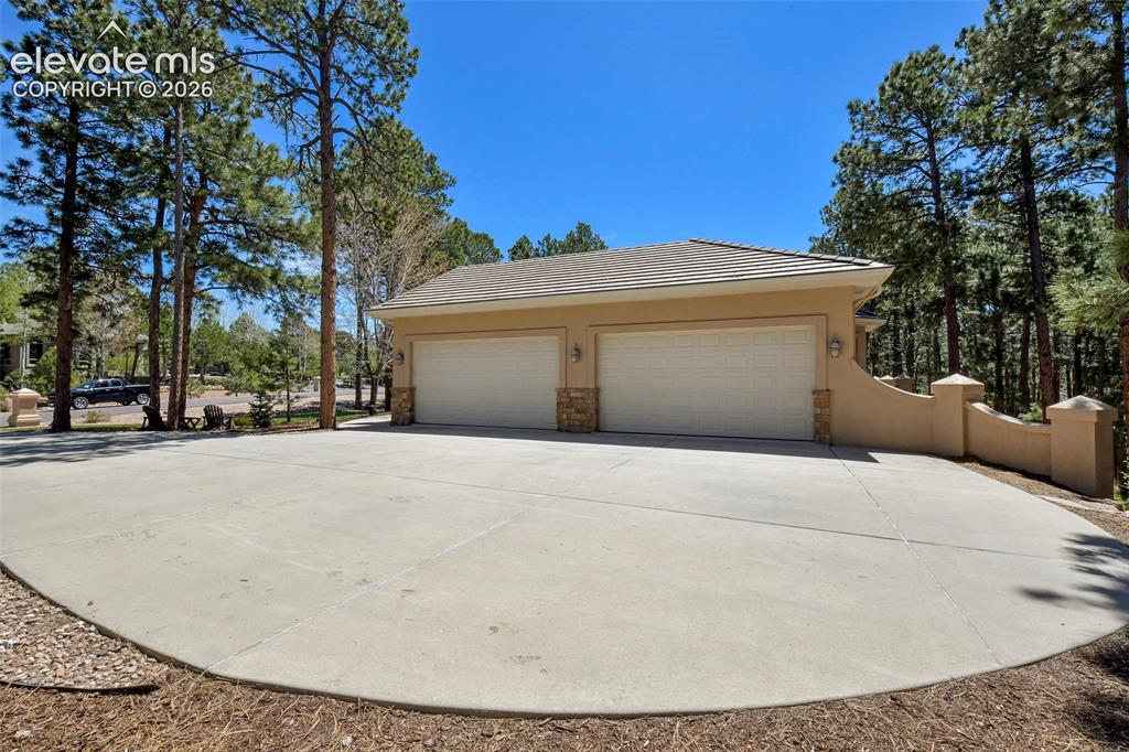 18090 Bakers Farm Road Colorado Springs, CO 80908 - Photo 2 of 46