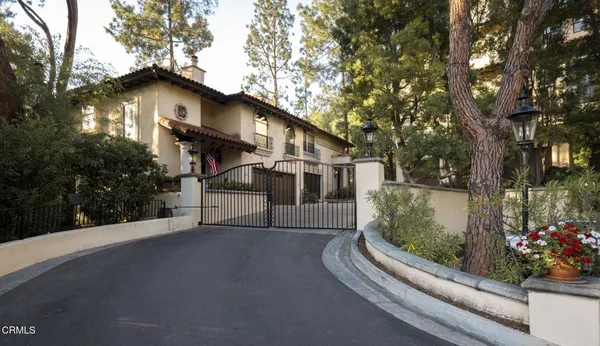 $1,349,000 | 52 North Arroyo Boulevard, Pasadena, CA 91105