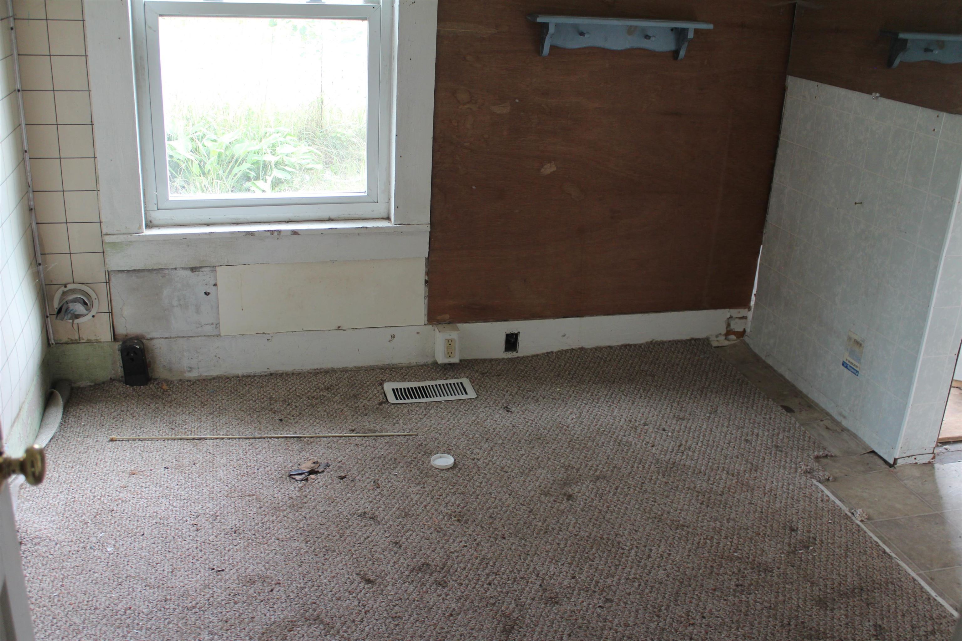 111 Prospect Street Barton, VT 05822 - Photo 4 of 17