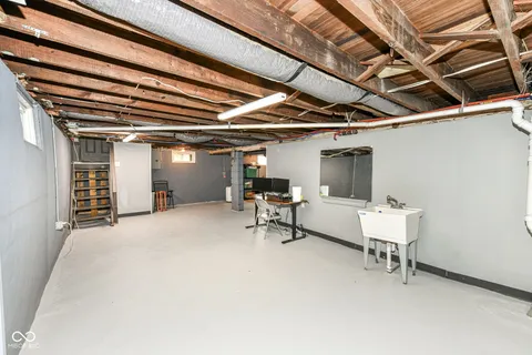 $190,000 | 5075 East Walnut Street, Indianapolis, IN 46201
