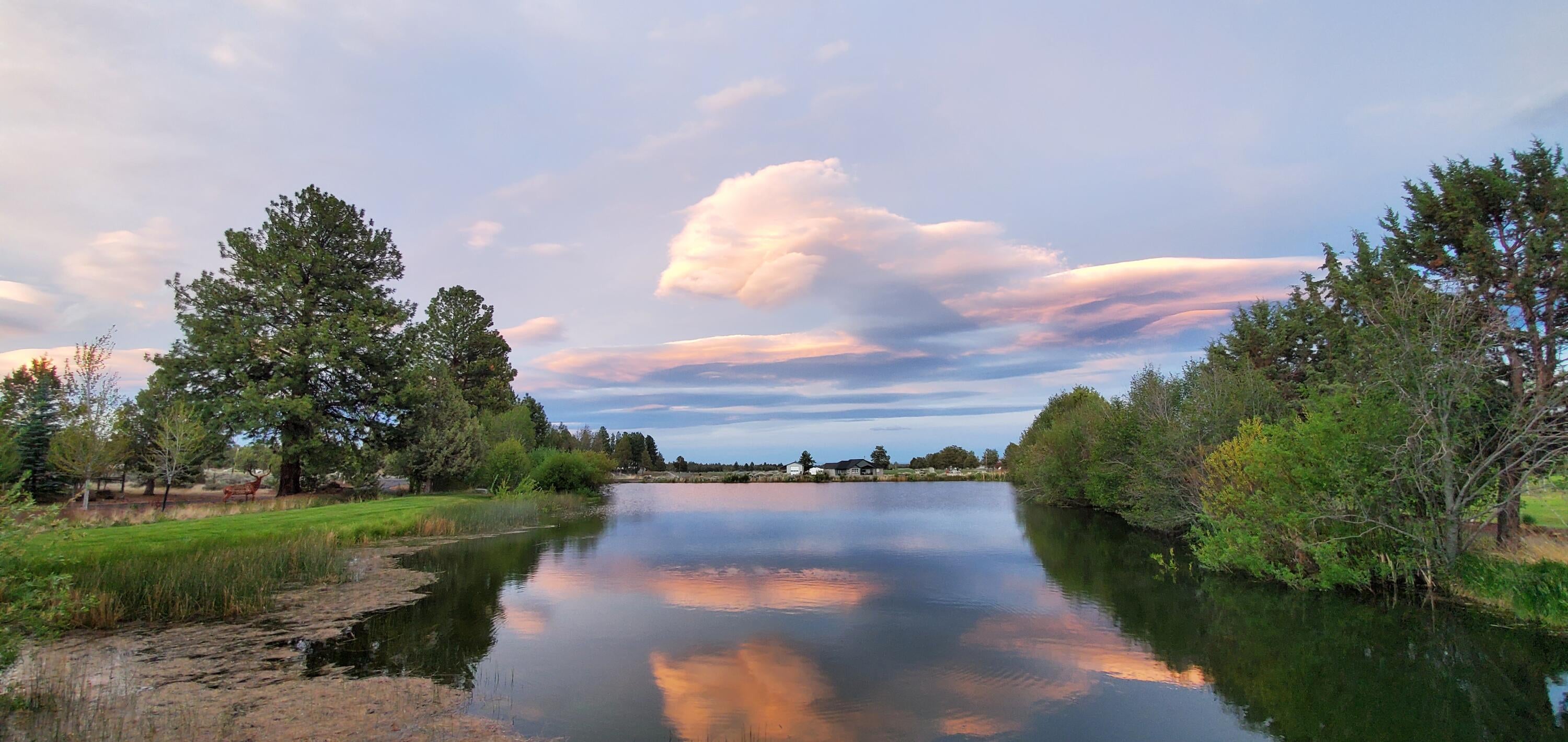 69015 Hurtley Ranch Road Sisters, OR 97759 - Photo 50 of 88 Sunset over the pond