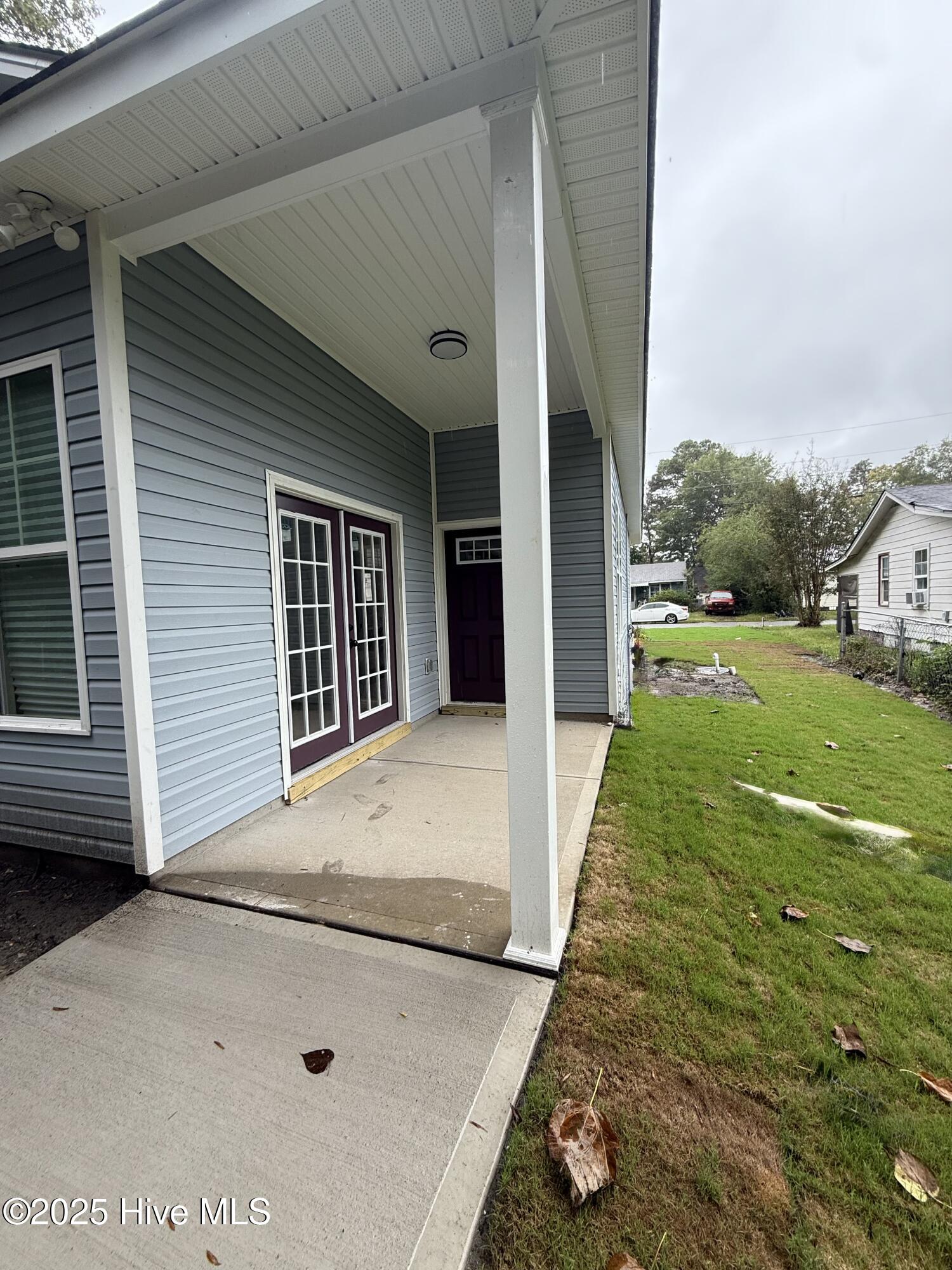 509 East Elizabeth Street Selma, NC 27576 - Photo 4 of 36 IMG_6496