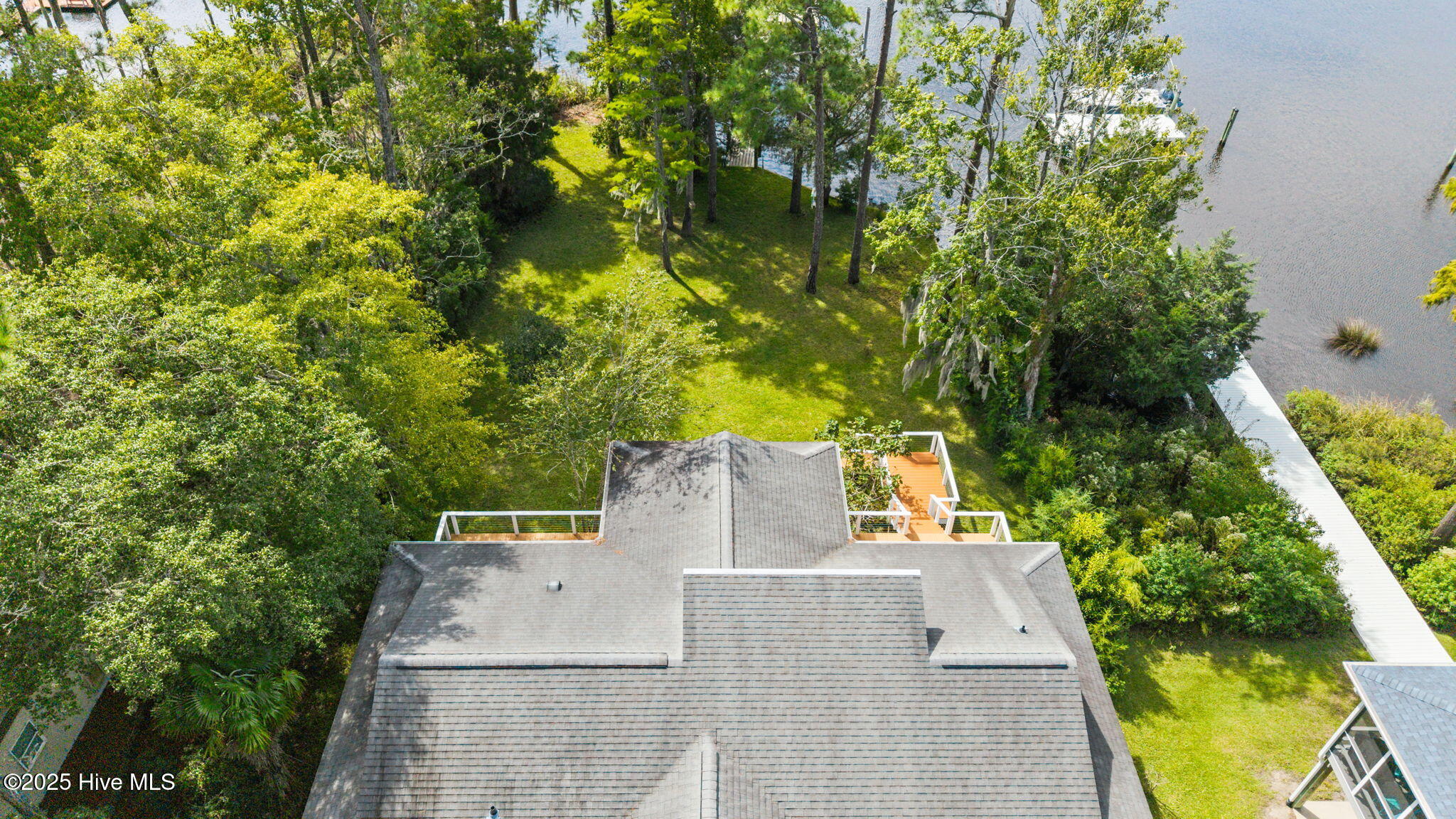5504 Gondolier Drive New Bern, NC 28560 - Photo 33 of 87 9-web-or-mls-DJI_20251003131411_0132_D