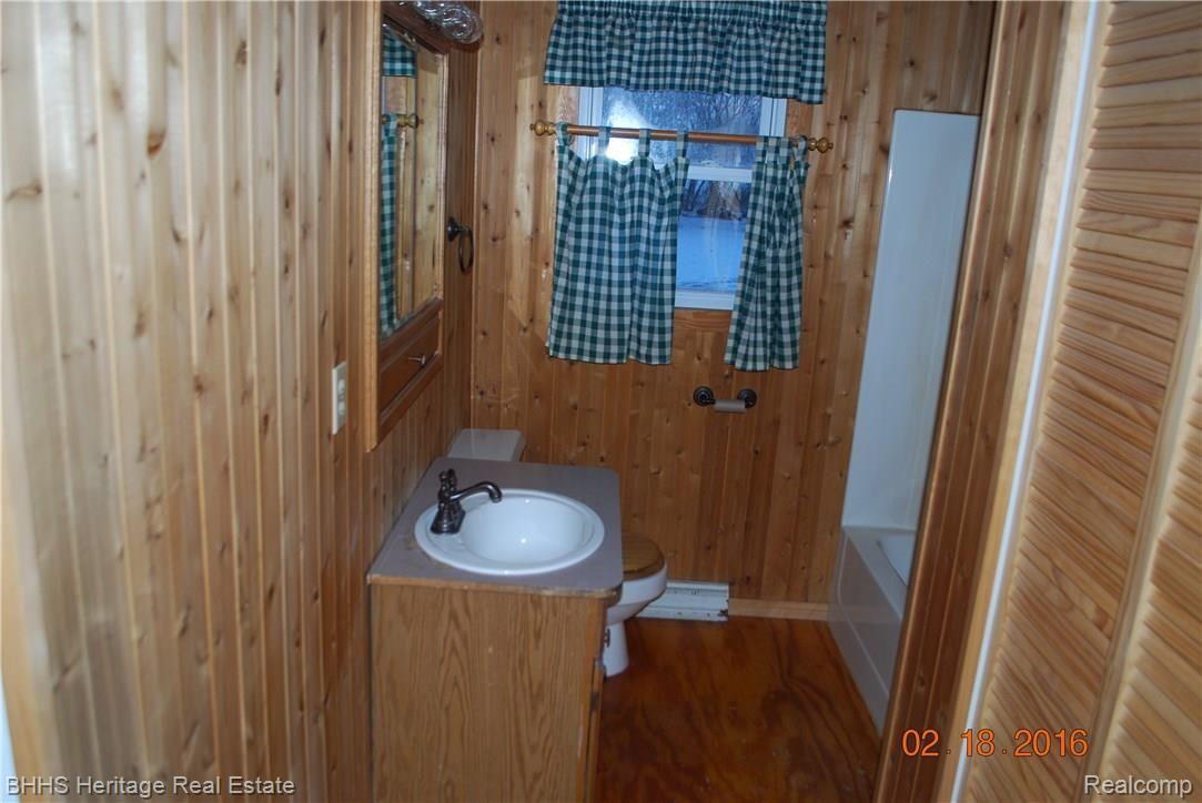 5131 Bell Oak Road East Webberville, MI 48892 - Photo 14 of 18 DSC_0379.JPG