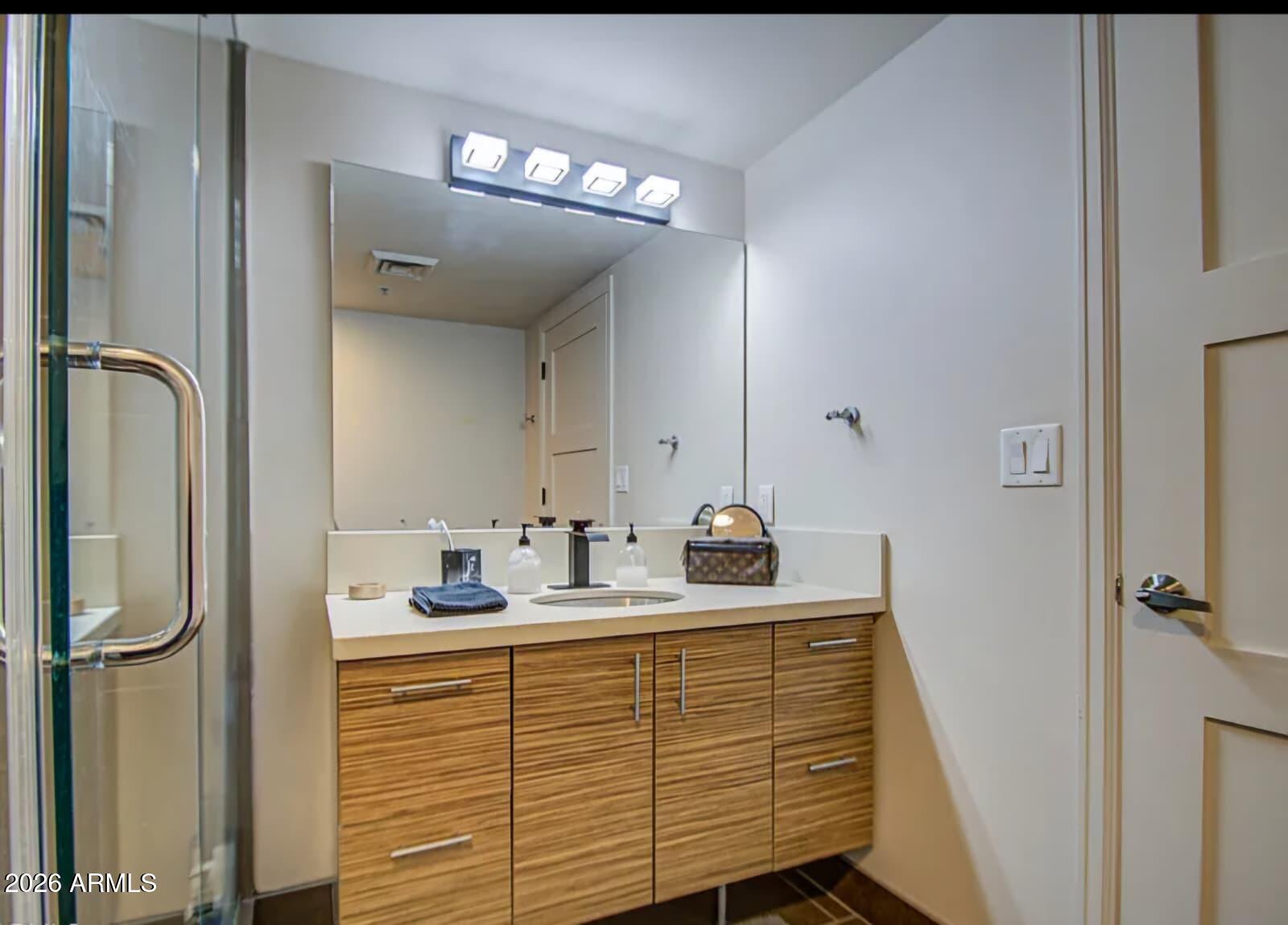 535 West Thomas Road, Unit 513 Phoenix, AZ 85013 - Photo 21 of 25 PHOTO-2026-01-25-08-39-50 (1) (1)