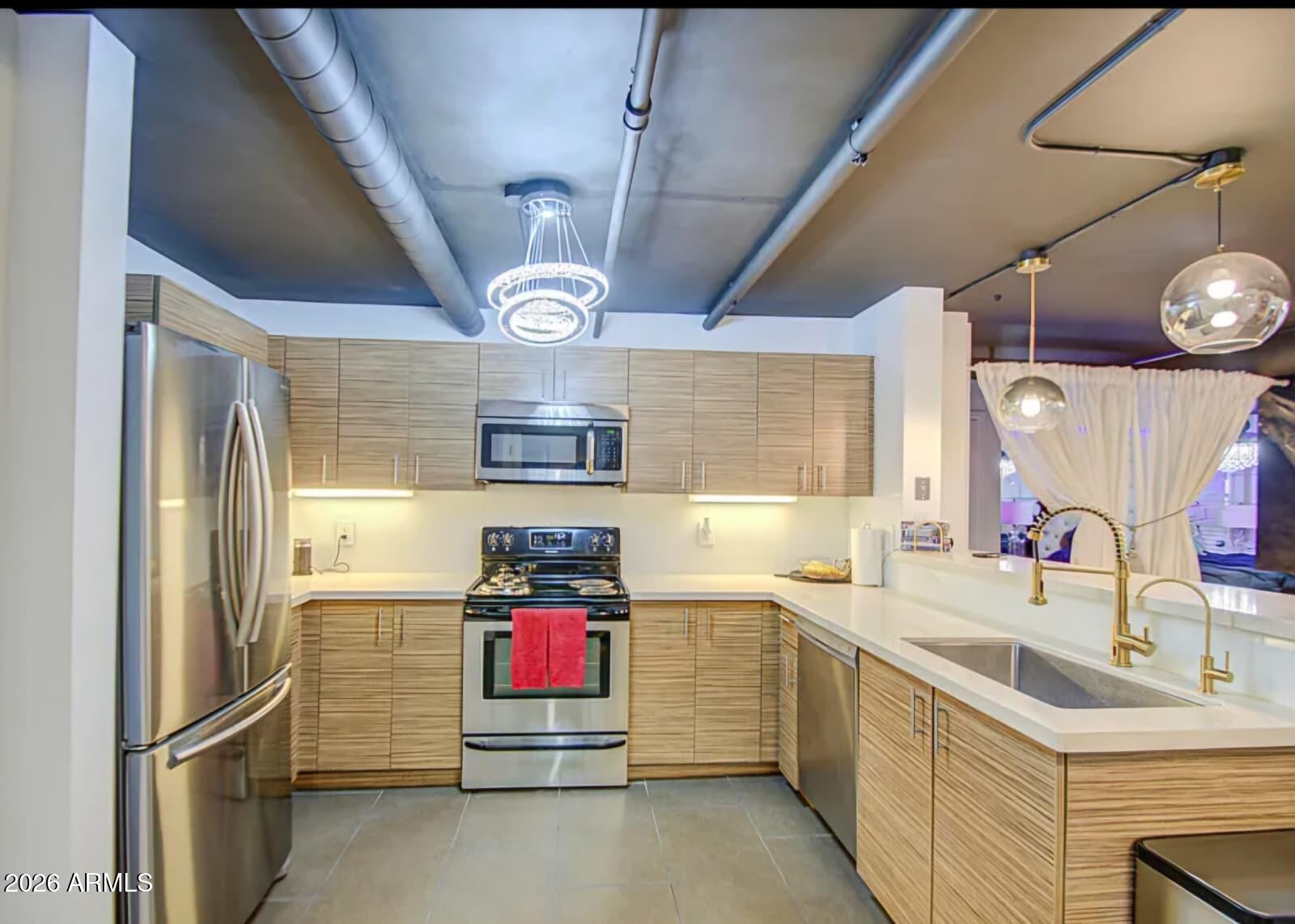 535 West Thomas Road, Unit 513 Phoenix, AZ 85013 - Photo 5 of 25 PHOTO-2026-01-25-08-39-33 (1)