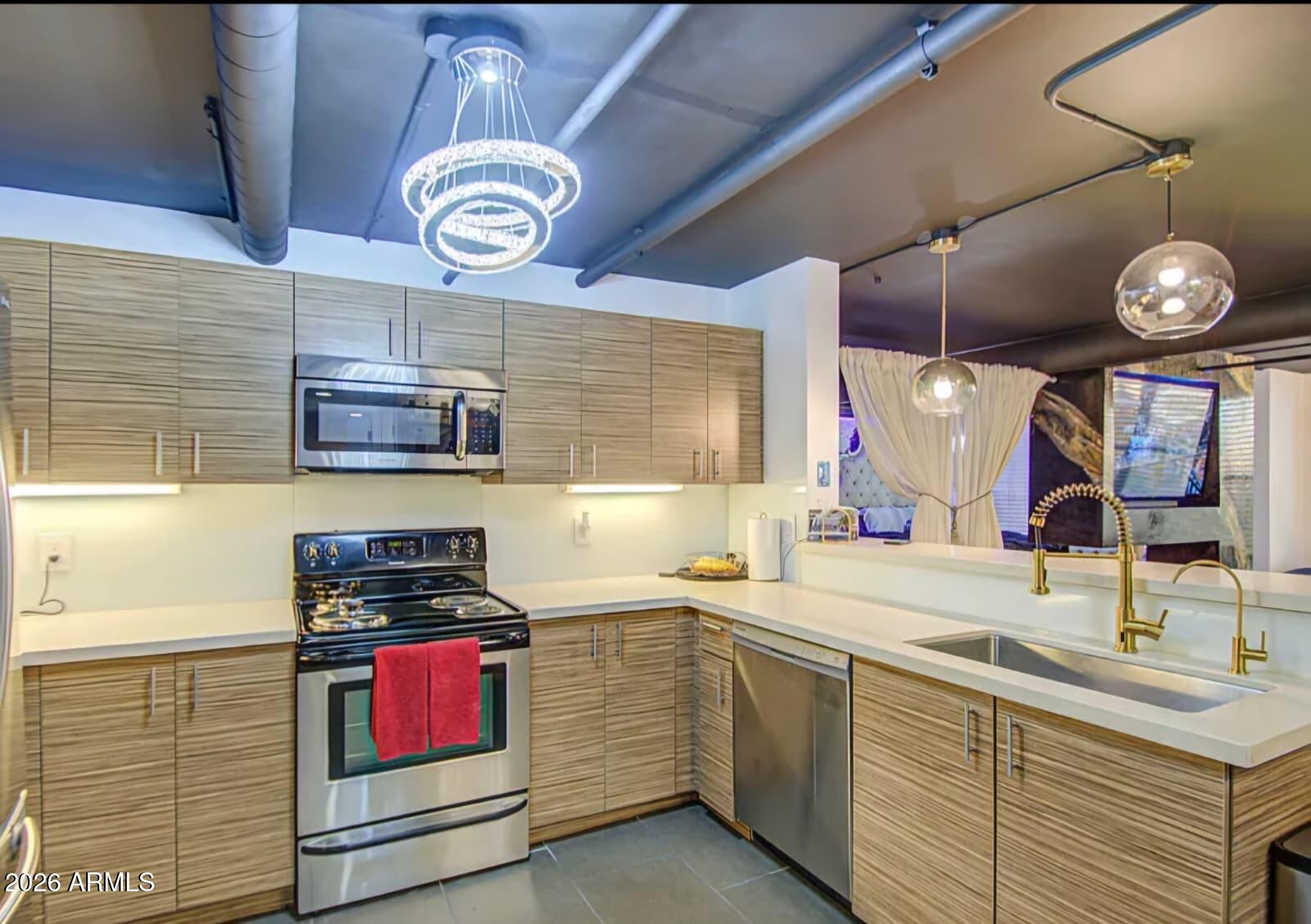 535 West Thomas Road, Unit 513 Phoenix, AZ 85013 - Photo 6 of 25 PHOTO-2026-01-25-08-39-33