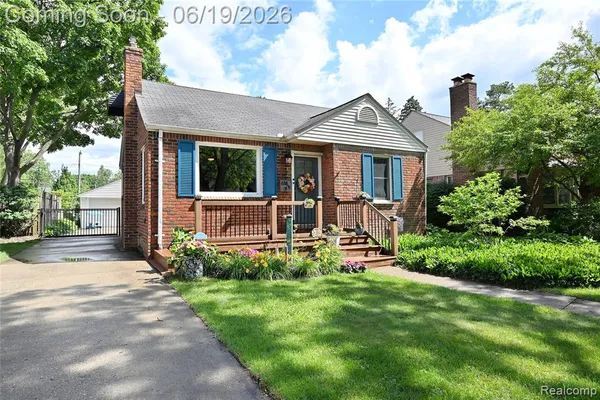 $444,900 | 618 West Houstonia Avenue, Royal Oak, MI 48073