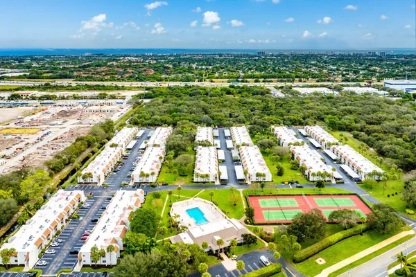 $280,000 | 2905 Southwest 22nd Avenue, Unit 1080, Delray Beach, FL 33445