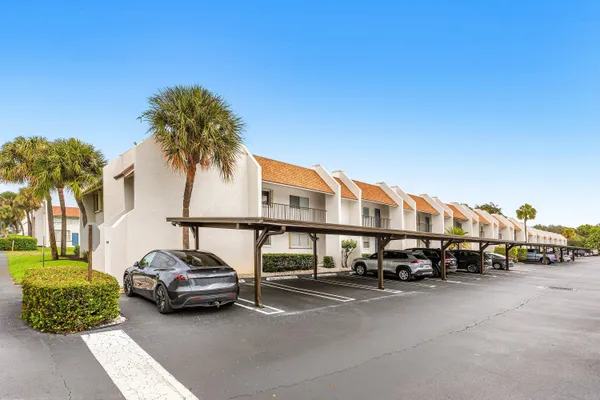 $280,000 | 2905 Southwest 22nd Avenue, Unit 1080, Delray Beach, FL 33445