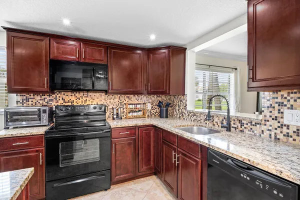 $280,000 | 2905 Southwest 22nd Avenue, Unit 1080, Delray Beach, FL 33445