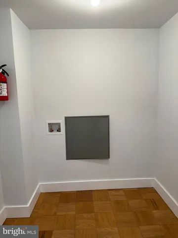 $1,900 | 10201 Grosvenor Place, Unit 1618, Rockville, MD 20852