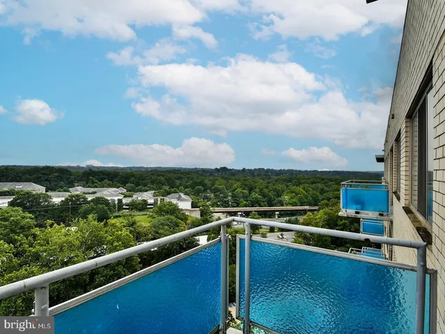 $1,900 | 10201 Grosvenor Place, Unit 1618, Rockville, MD 20852