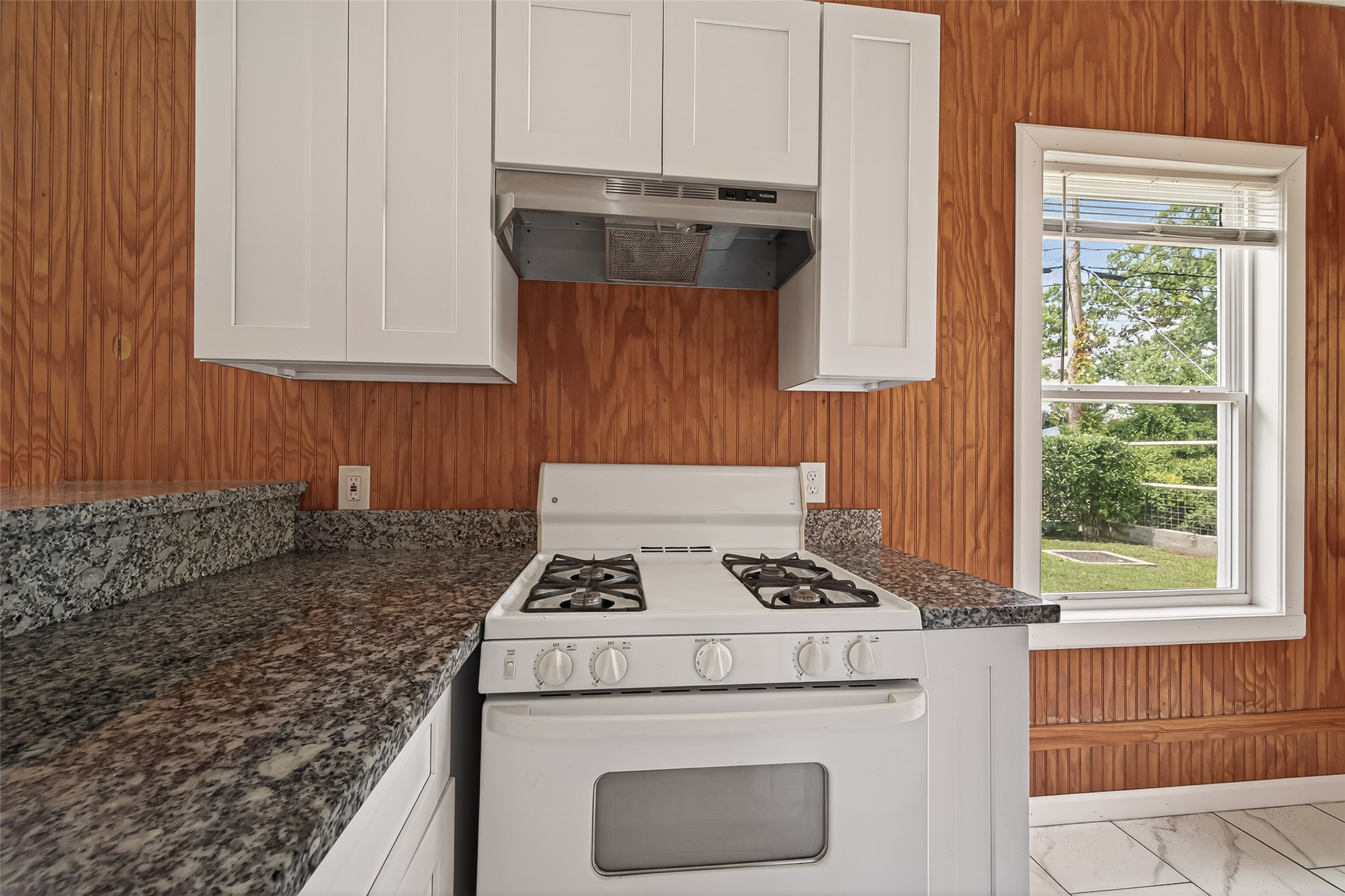 5220 Simsbrook Drive Houston, TX 77045 - Photo 5 of 7