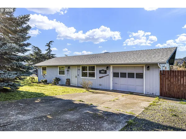 $280,000 | 186 Northeast Sandy Terrace, Myrtle Creek, OR 97457