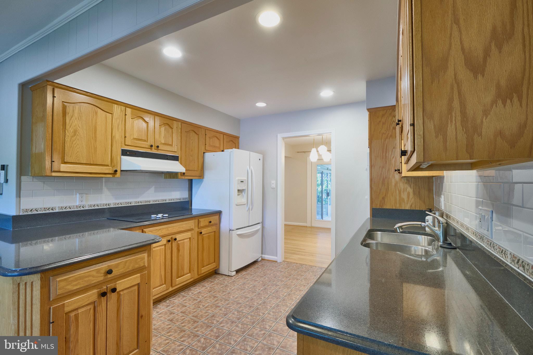 2403 Arrow Park Drive Alexandria, VA 22306 - Photo 6 of 56 Kitchen
