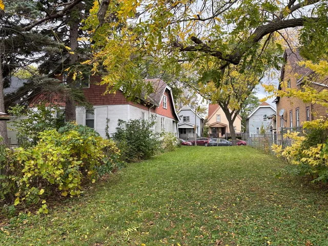 $59,900 | 3050 North 24th Place, Milwaukee, WI 53206
