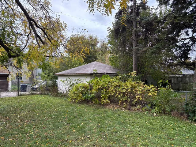 $59,900 | 3050 North 24th Place, Milwaukee, WI 53206