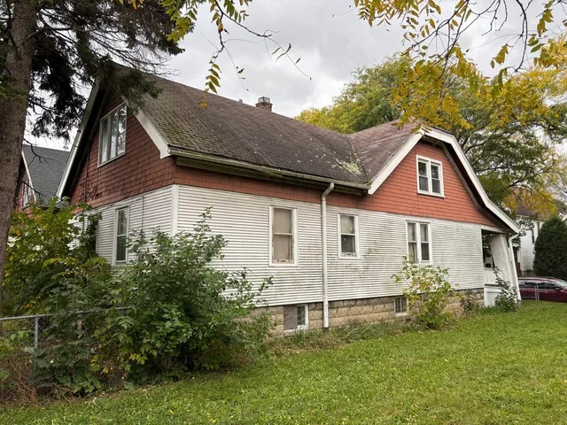 $59,900 | 3050 North 24th Place, Milwaukee, WI 53206