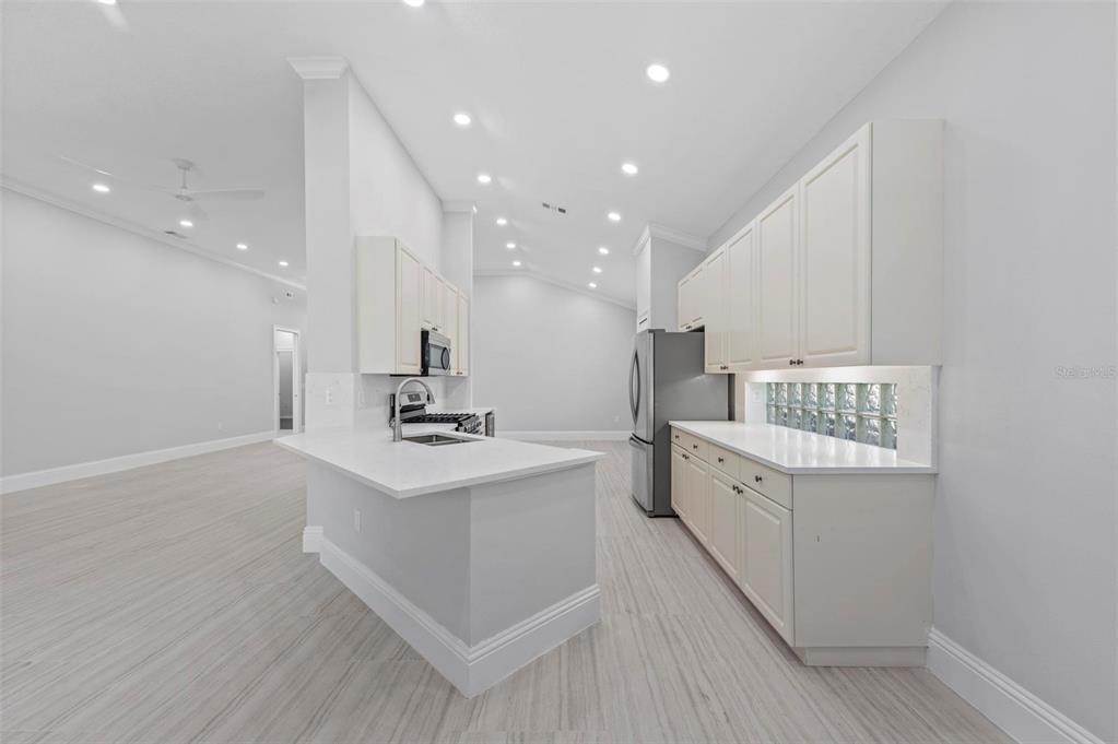 6639 Pebble Beach Way Lakewood Ranch, FL 34202 - Photo 10 of 32