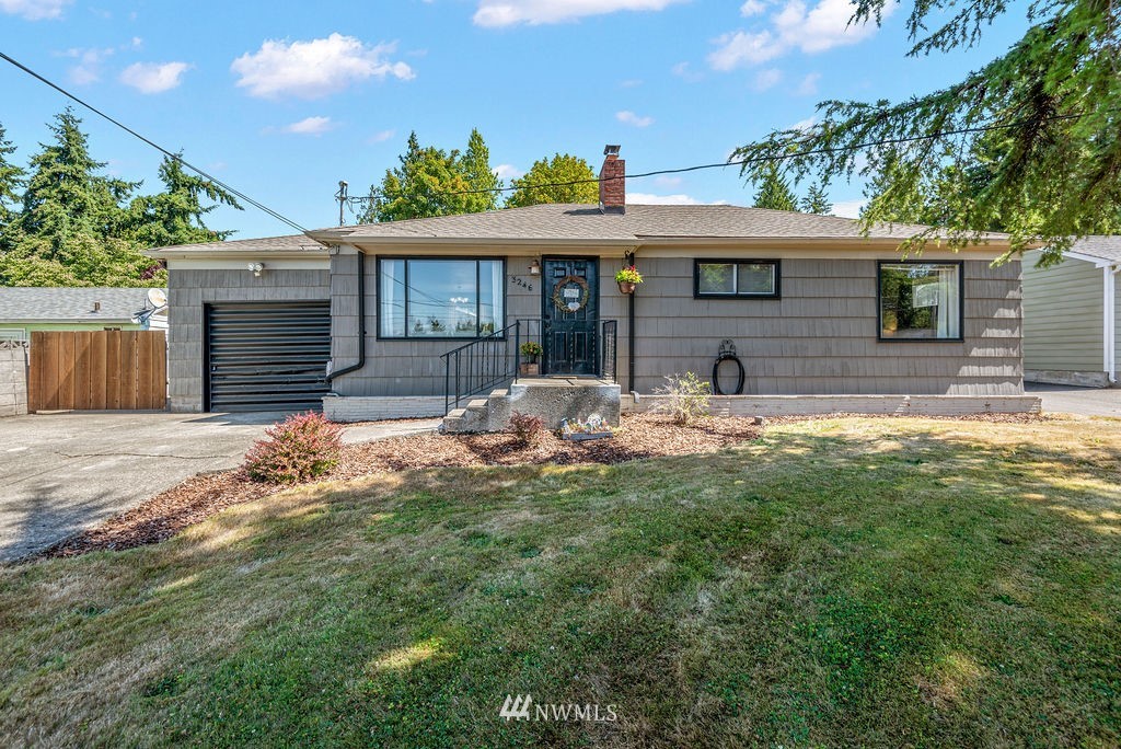 3246 Laurel Road Longview, WA 98632 - Photo 1 of 32 Gallery Image 1