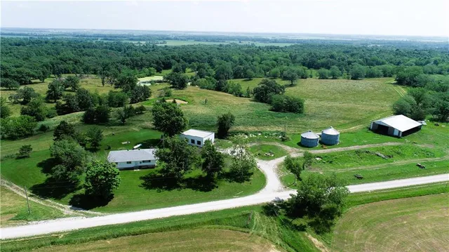 $458,150 | 893 Northwest 75th Street, Gilman City, MO 64642