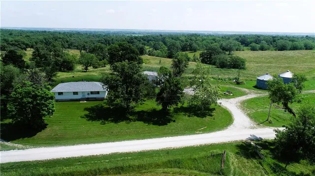 $458,150 | 893 Northwest 75th Street, Gilman City, MO 64642