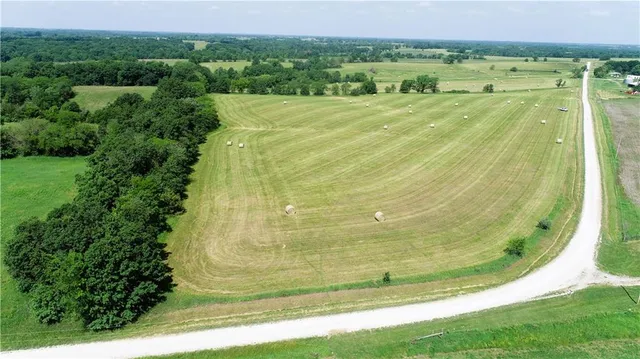 $458,150 | 893 Northwest 75th Street, Gilman City, MO 64642