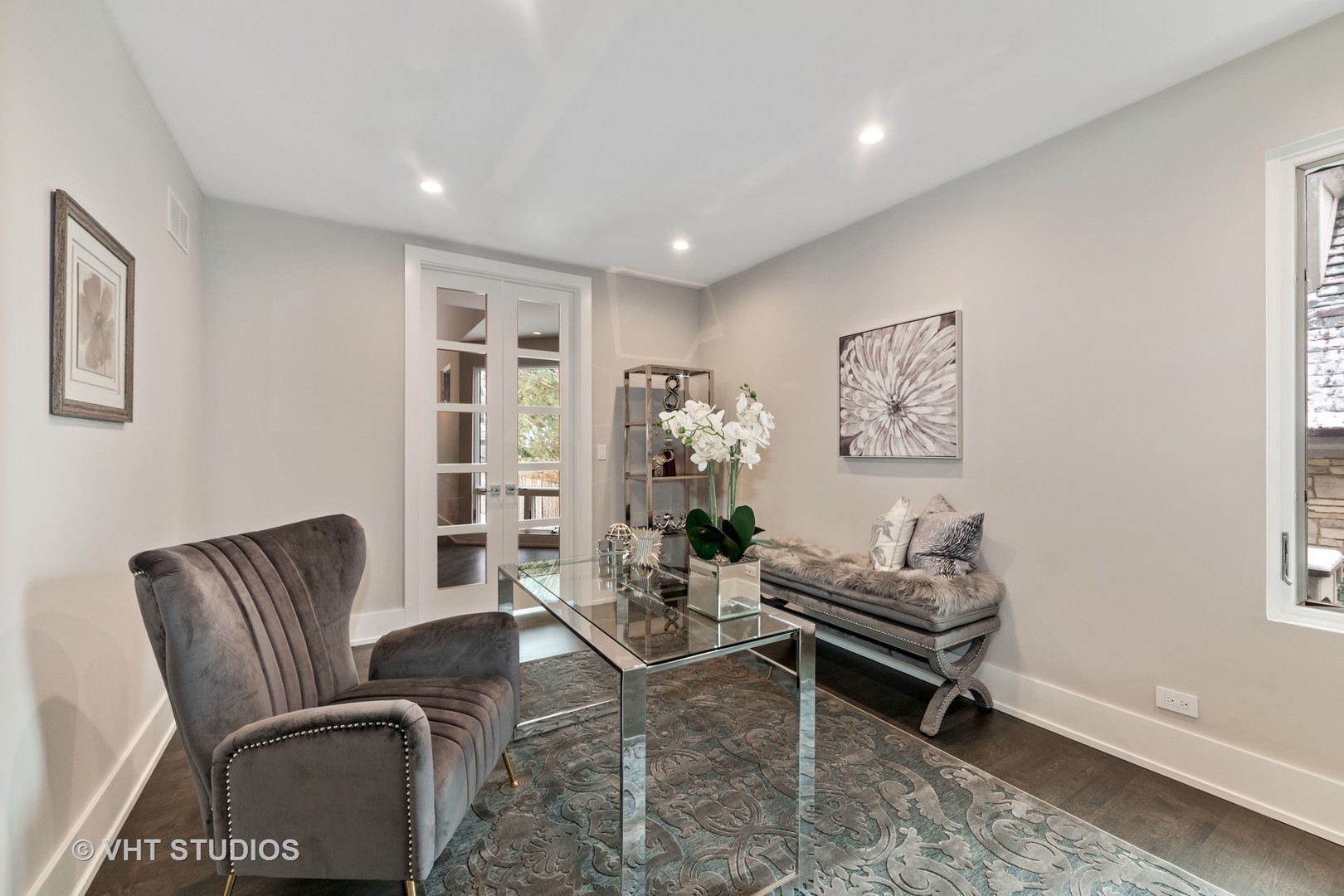 558 Willow Road Winnetka, IL 60093 - Photo 13 of 43 a living room with furniture and a window