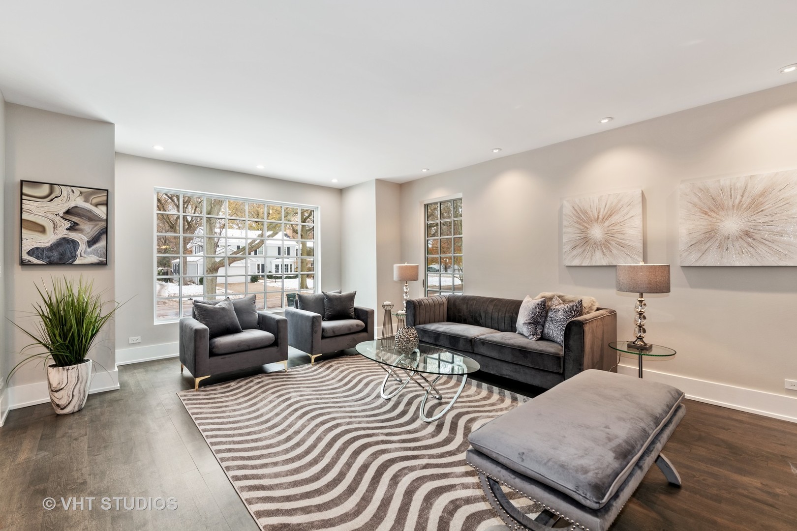 558 Willow Road Winnetka, IL 60093 - Photo 16 of 43 a living room with furniture and wooden floor