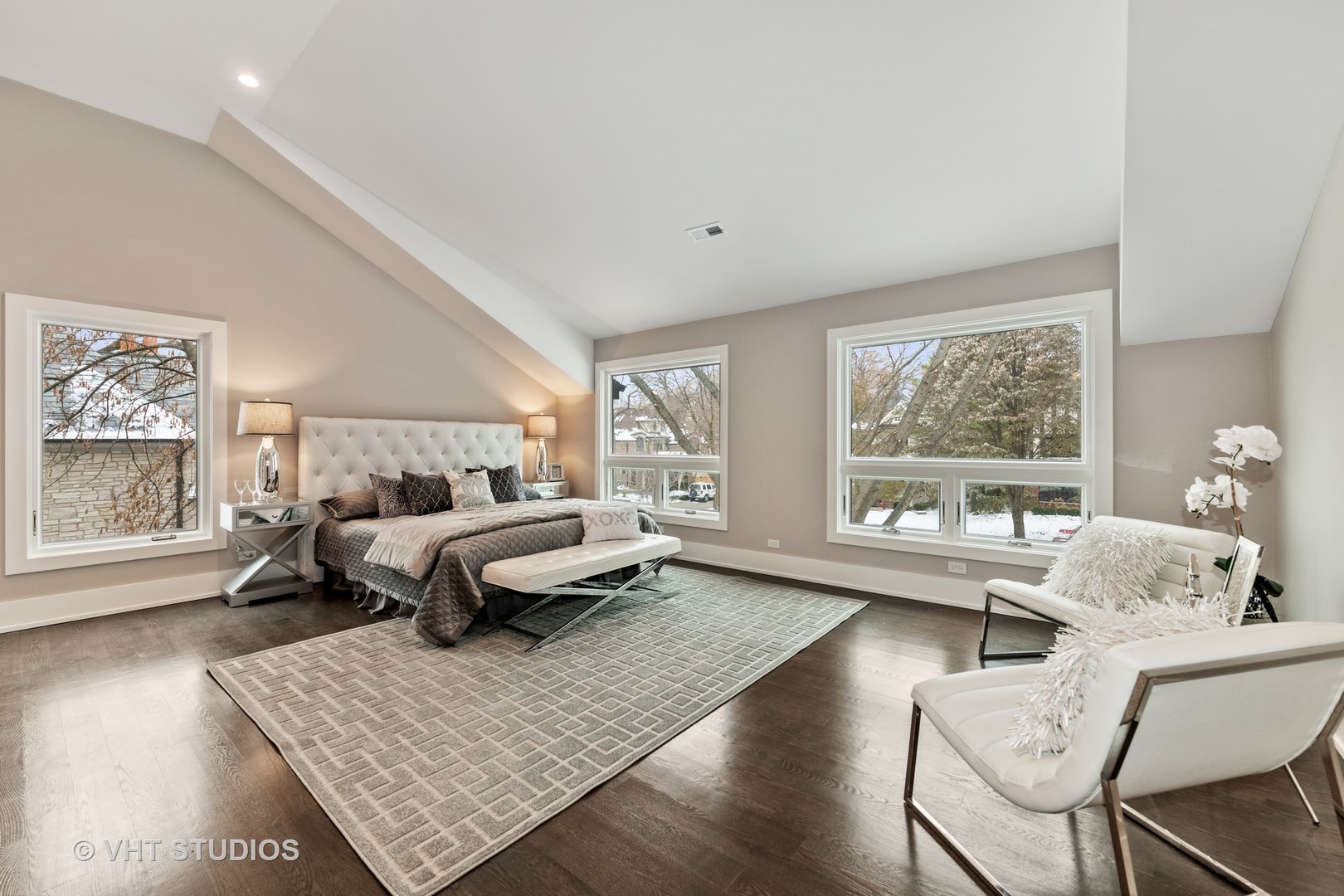 558 Willow Road Winnetka, IL 60093 - Photo 17 of 43 a living room with furniture and a window