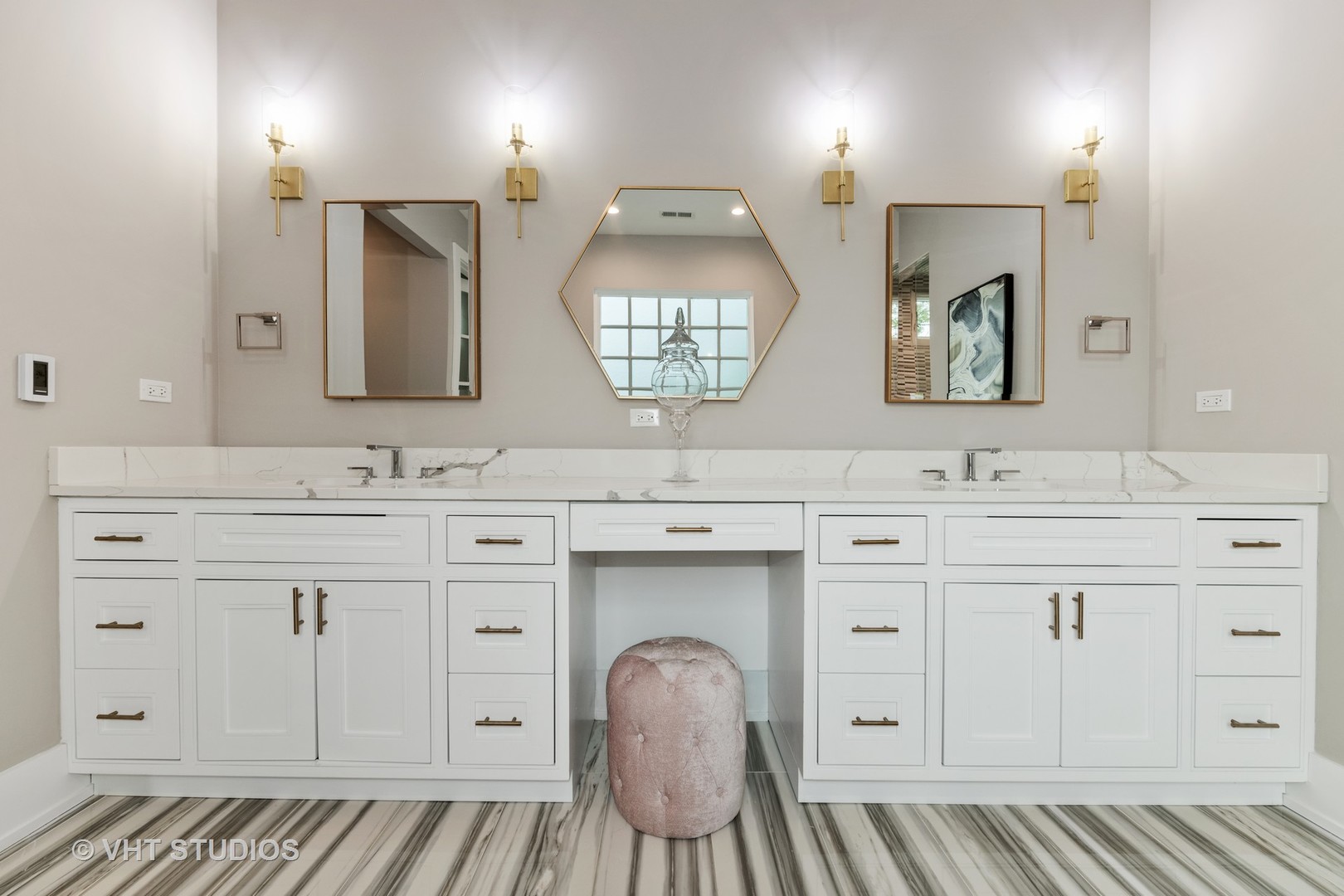 558 Willow Road Winnetka, IL 60093 - Photo 21 of 43 a bathroom with a double vanity sink and a mirror