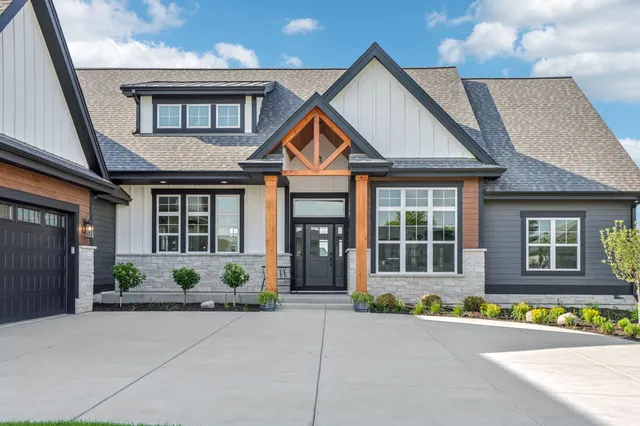$1,374,900 | 1103 Moll Drive, Waunakee, WI 53597