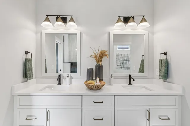 $1,374,900 | 1103 Moll Drive, Waunakee, WI 53597