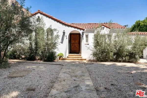 $2,700 | 816 1/2 North McCadden Place, Los Angeles, CA 90038