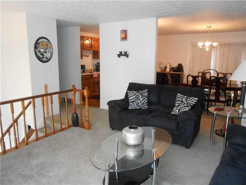 144 Shenango Road New Castle, PA 16105 - Photo 6 of 17 Living Room.