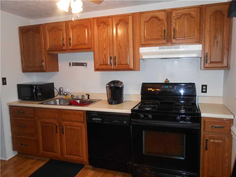 144 Shenango Road New Castle, PA 16105 - Photo 7 of 17 Kitchen.