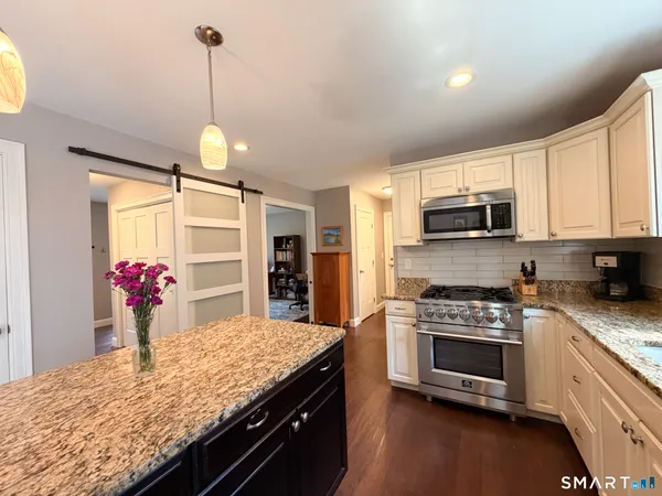 $525,000 | 747 Allen Hill Road, Brooklyn, CT 06234