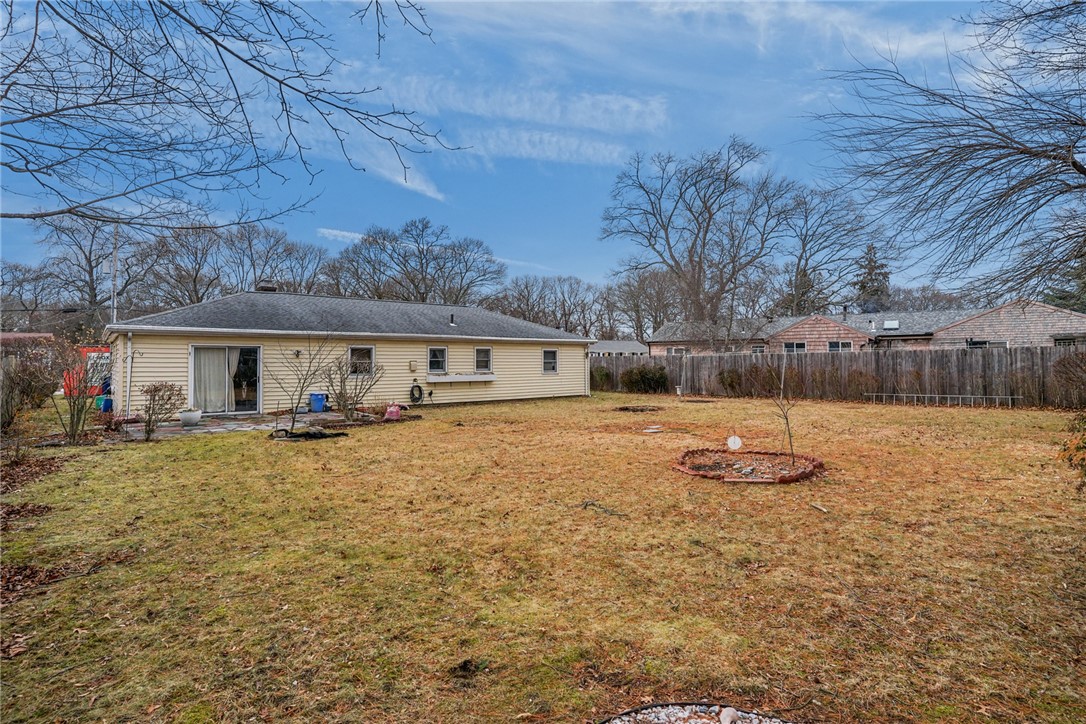 44 Capron Drive Warwick, RI 02886 - Photo 27 of 34