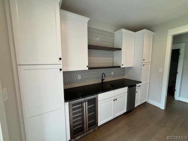 6030 Studley Road Mechanicsville, VA 23116 - Photo 7 of 14 a kitchen with appliances a sink and cabinets