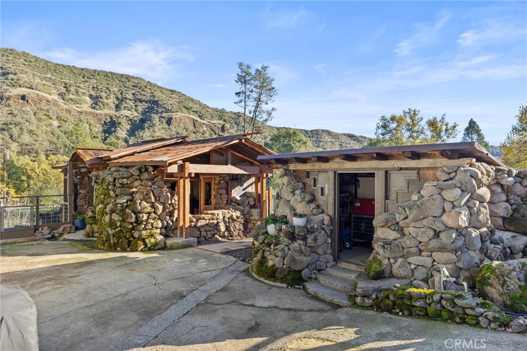 12656 Centerville Road Chico, CA 95928 - Photo 26 of 46 a view of a house