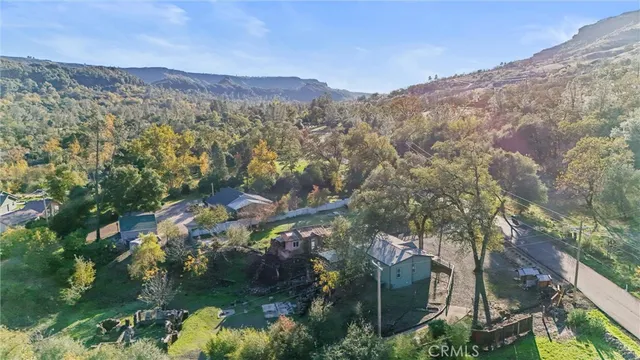 a view of a dinning room with furniture