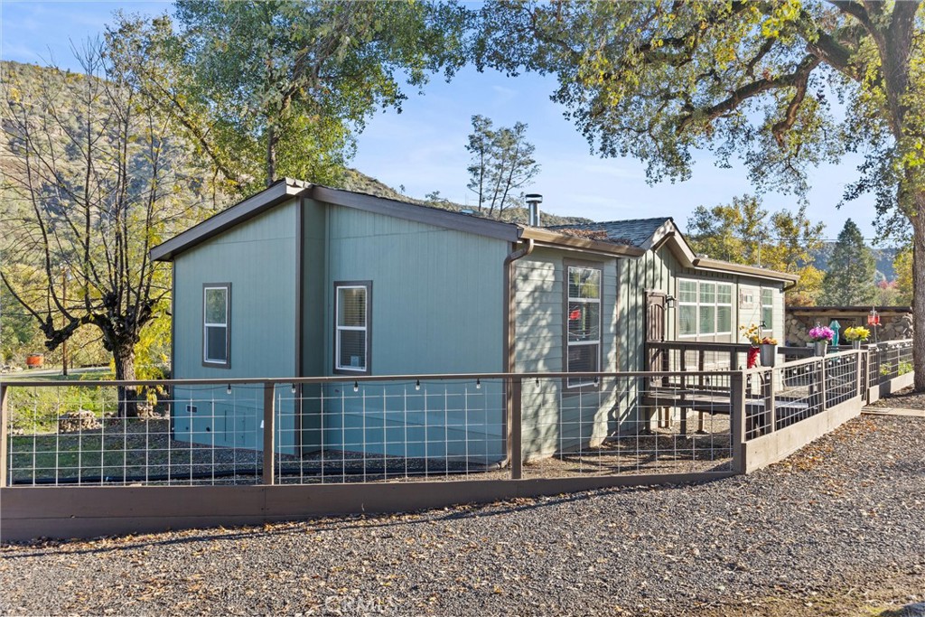 12656 Centerville Road Chico, CA 95928 - Photo 4 of 46 a front view of a house
