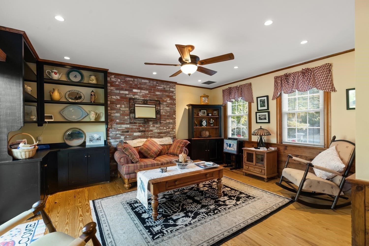 3 Spring Lane Rockport, MA 01966 - Photo 10 of 41 Gallery Image 10