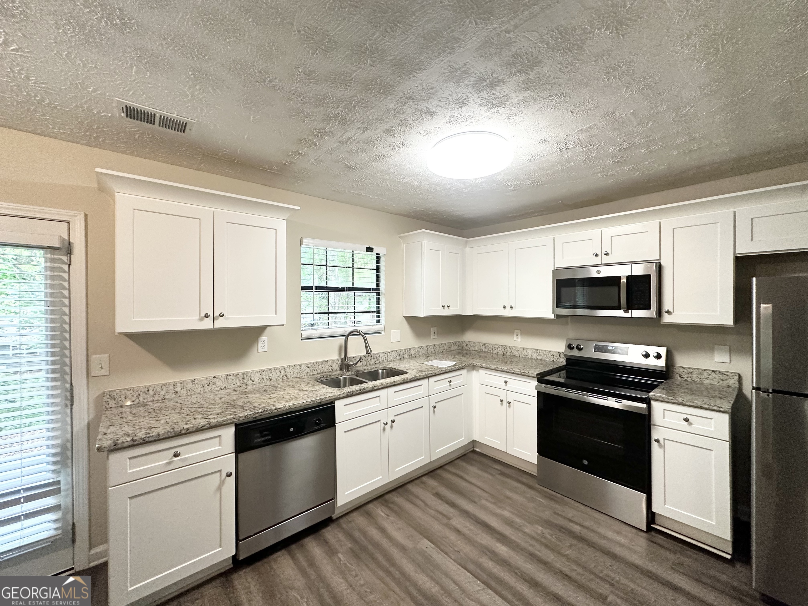 3879 McGill Lane Decatur, GA 30034 - Photo 6 of 13