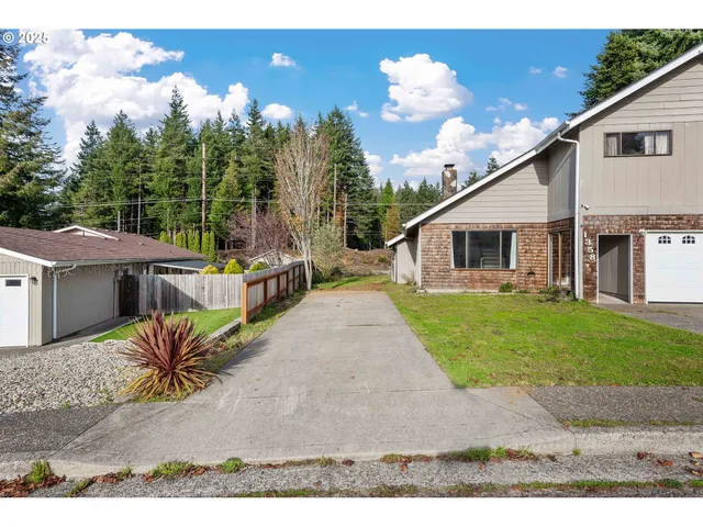 $499,999 | 1358 Scott Lane, North Bend, OR 97459