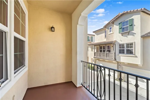 $1,048,000 | 68 Dovetail, Irvine, CA 92603