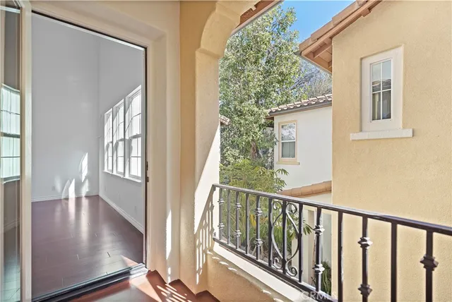 $1,048,000 | 68 Dovetail, Irvine, CA 92603